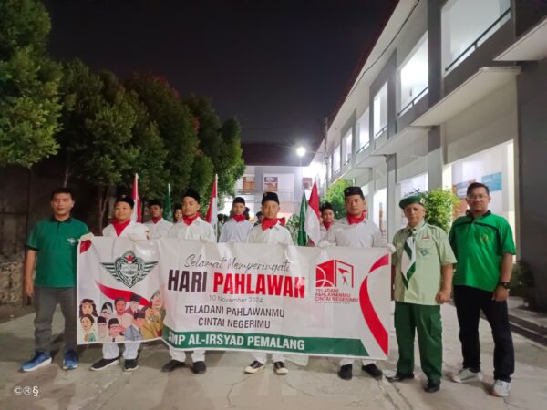 Pawai Obor Menyambut Hari Pahlawan